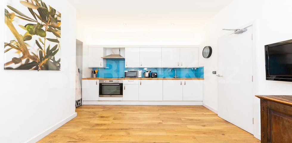 			LOCATION LOCATION LOCATION !!!, 1 Bedroom, 1 bath, 1 reception Apartment			 BYNG PLACE WC1E, RUSSELL SQUARE - EUSTON  FITZROVIA